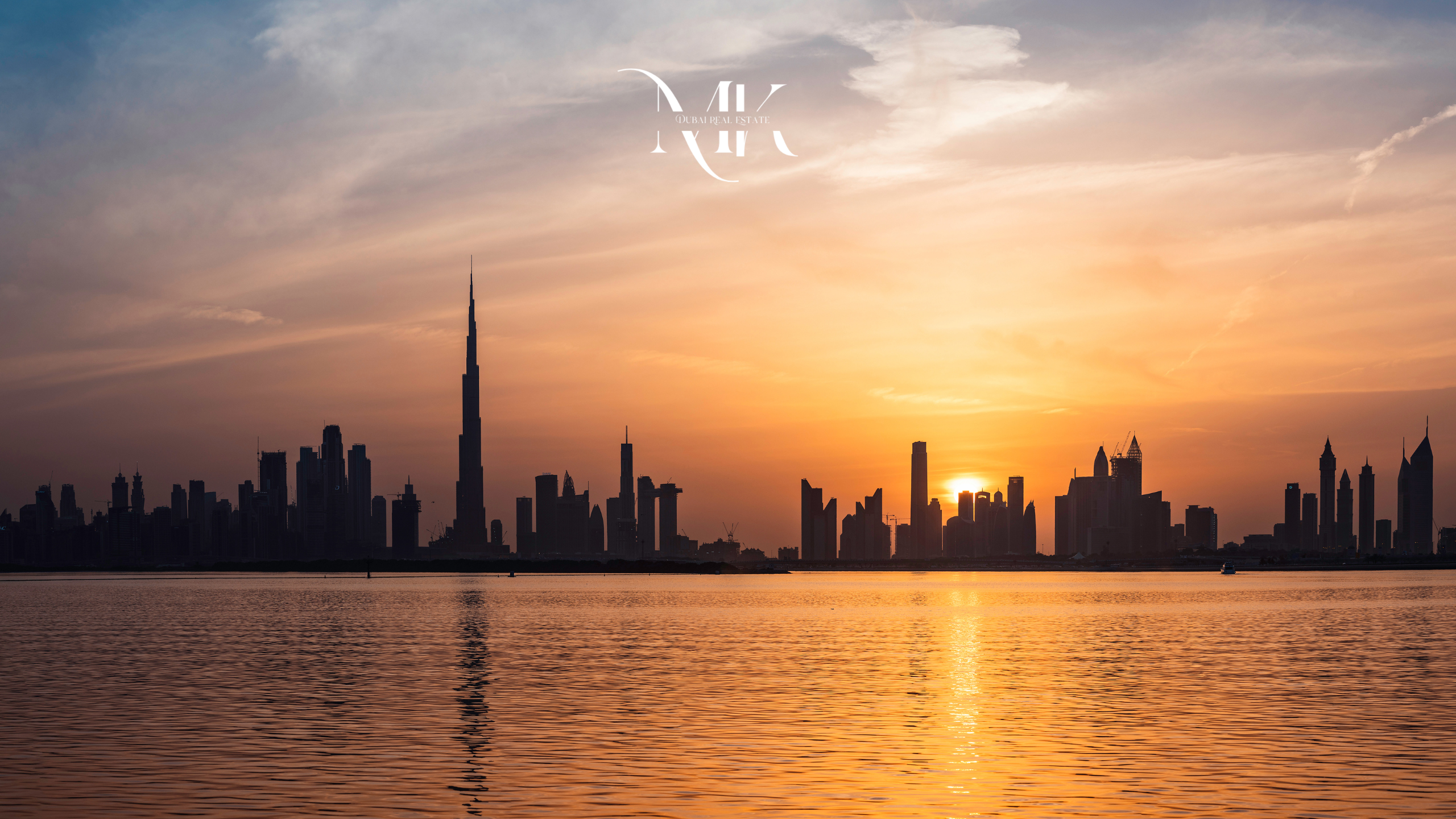 Chantier de construction à Dubai illustrant l'achat immobilier off-plan